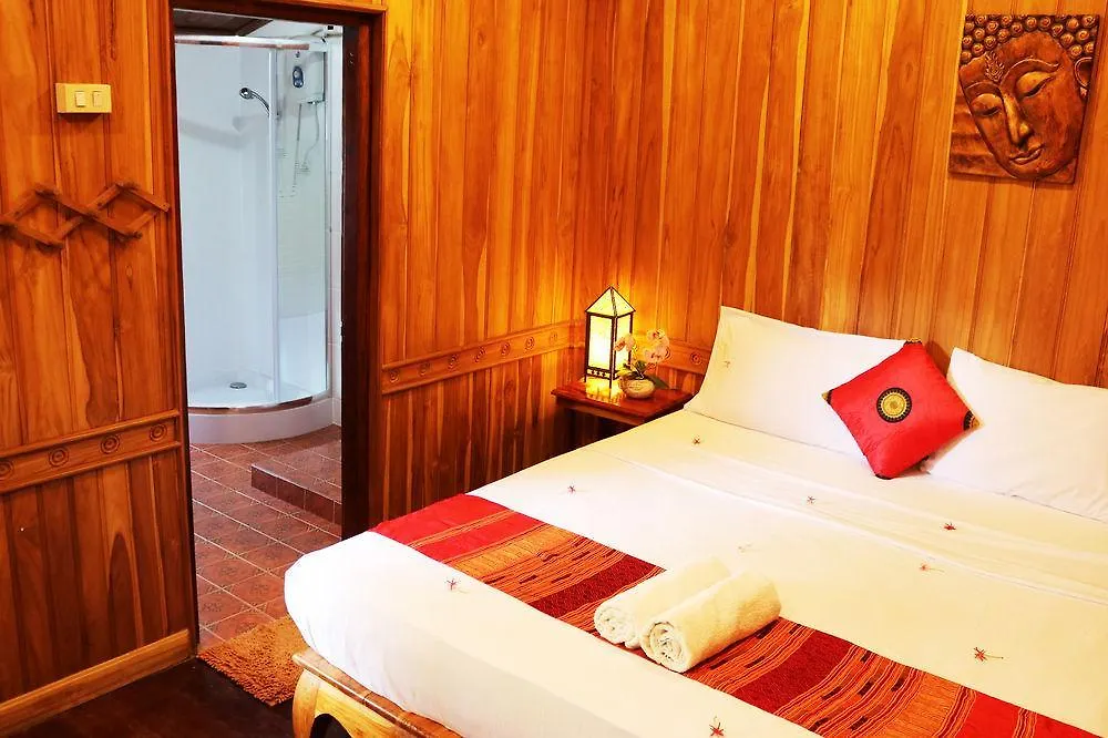 Apple Guesthouse Luang Prabang 2*,  Laos